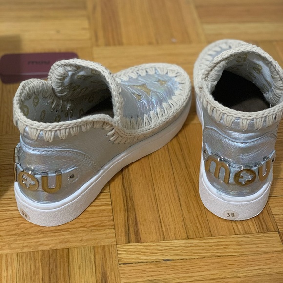 NWT Mou Eskimo short boots with stars - Picture 2 of 8